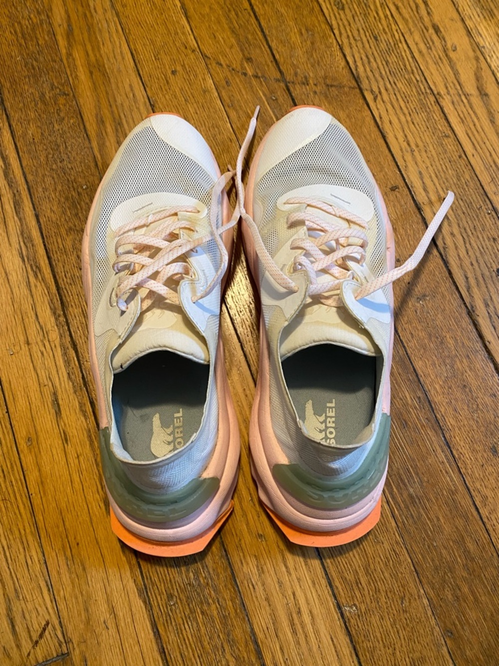 Sorel Women's Kinetic RNEGD Float sneakers size 9
